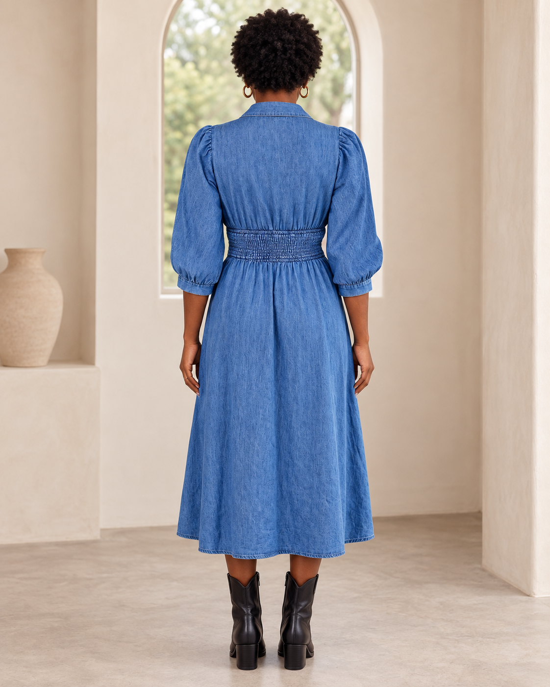MOLIVRAÉ | blue | back | curated-2026-09