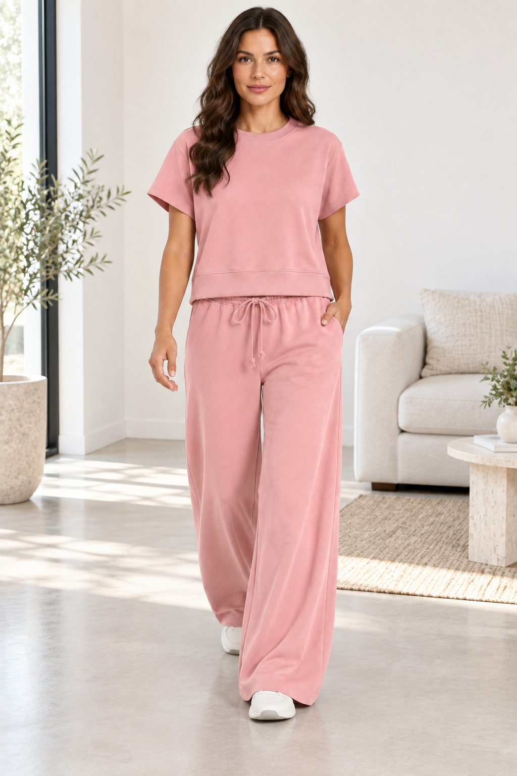 MOLIVRAÉ | light-pink | in_use | curated-2026-09