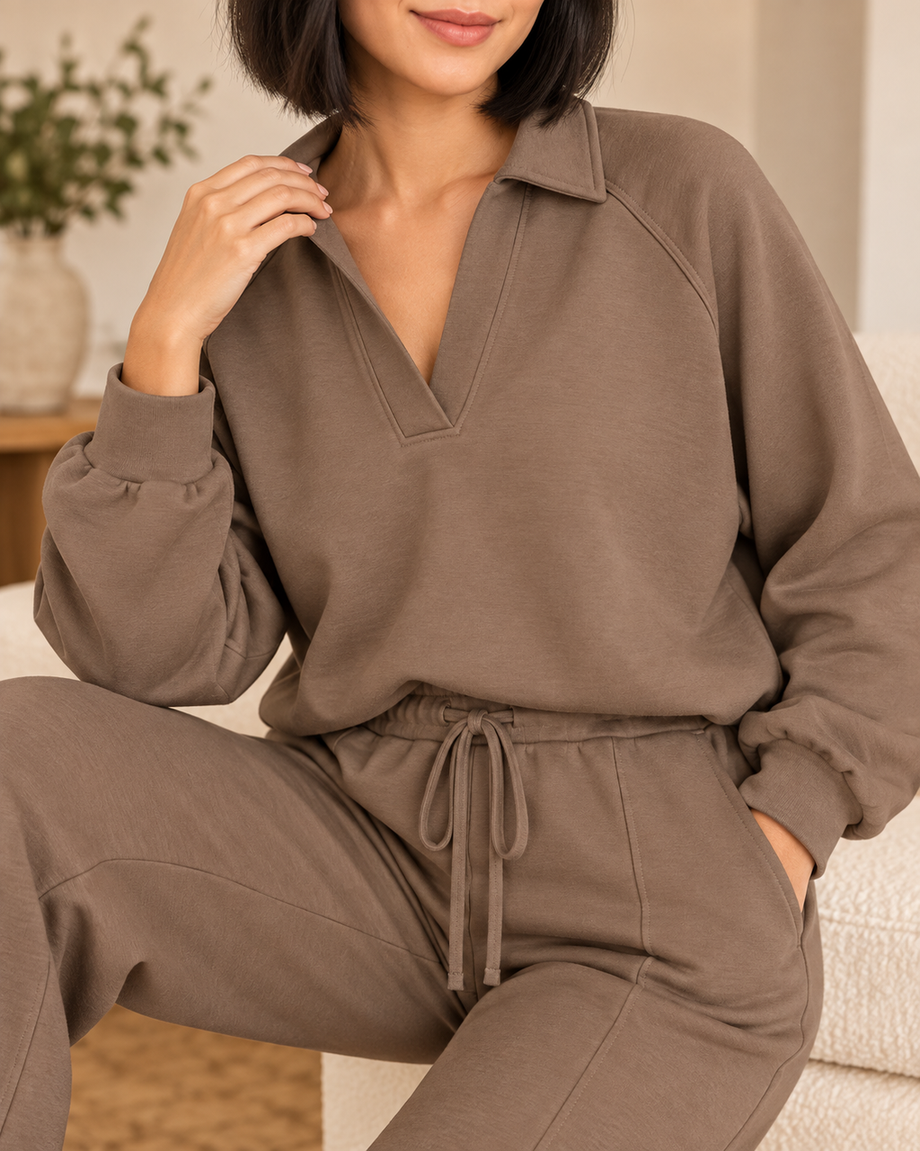 MOLIVRAÉ | dark-khaki | detail | curated-2026-09
